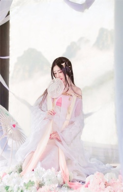我真的要为这次镇魔曲出的新职业迦楼罗·殊音爆灯！殊音：@英俊lulu酱，摄影：@琬儿er，后期协力：@_凰先森_，@安小小小鱼