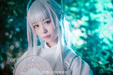 Cj3天肥来啦[羞嗒嗒]来现场跟小圣心一起试玩了游戏的小朋友快举个手[求关注]　作者：@柠檬磨磨叽